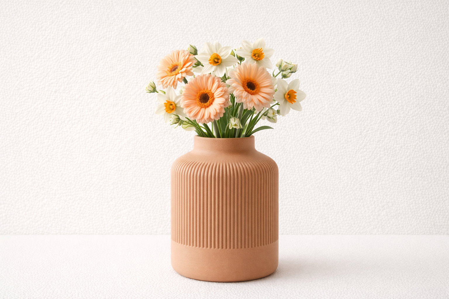 Decorative Ribbed Vase – Custom 3D Printed Home Décor