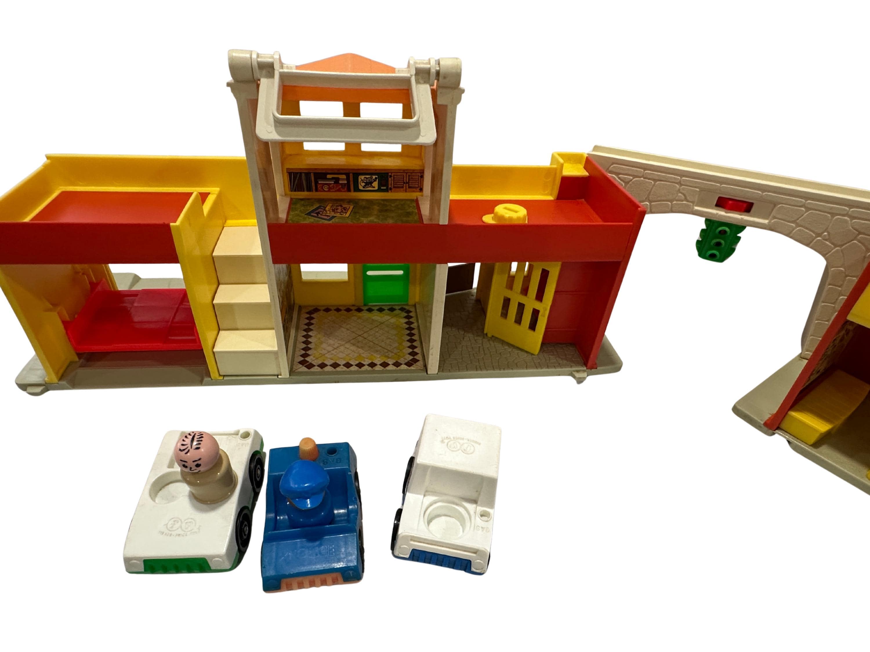 Vintage fisher price play family village | 1973 little people playset