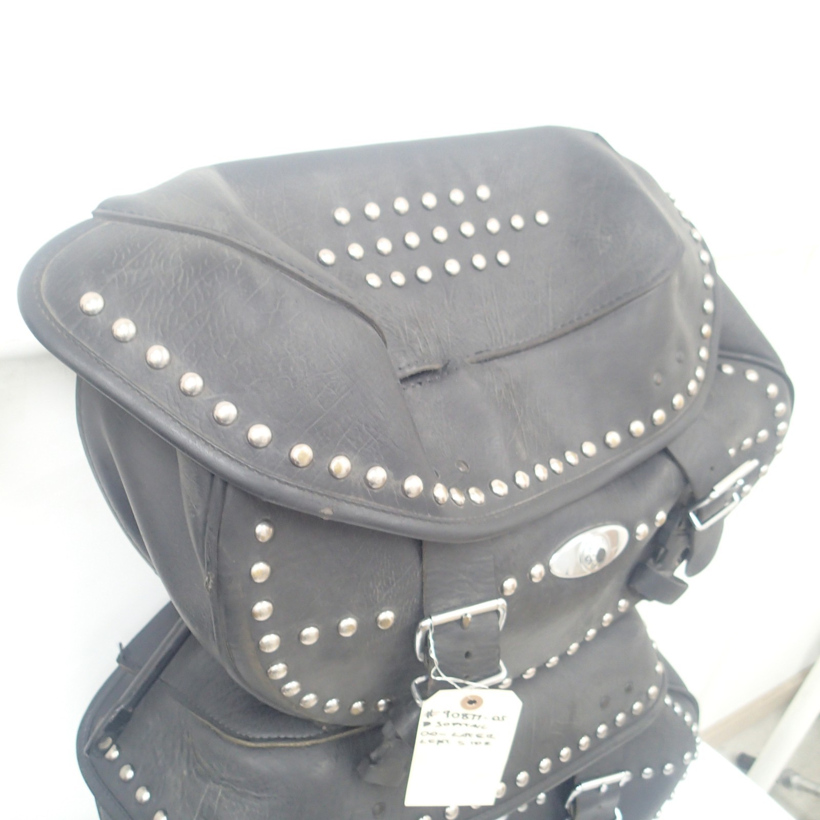 Harley Leather Saddlebags FLSTC Heritage 02-14 90876-05 90877-05