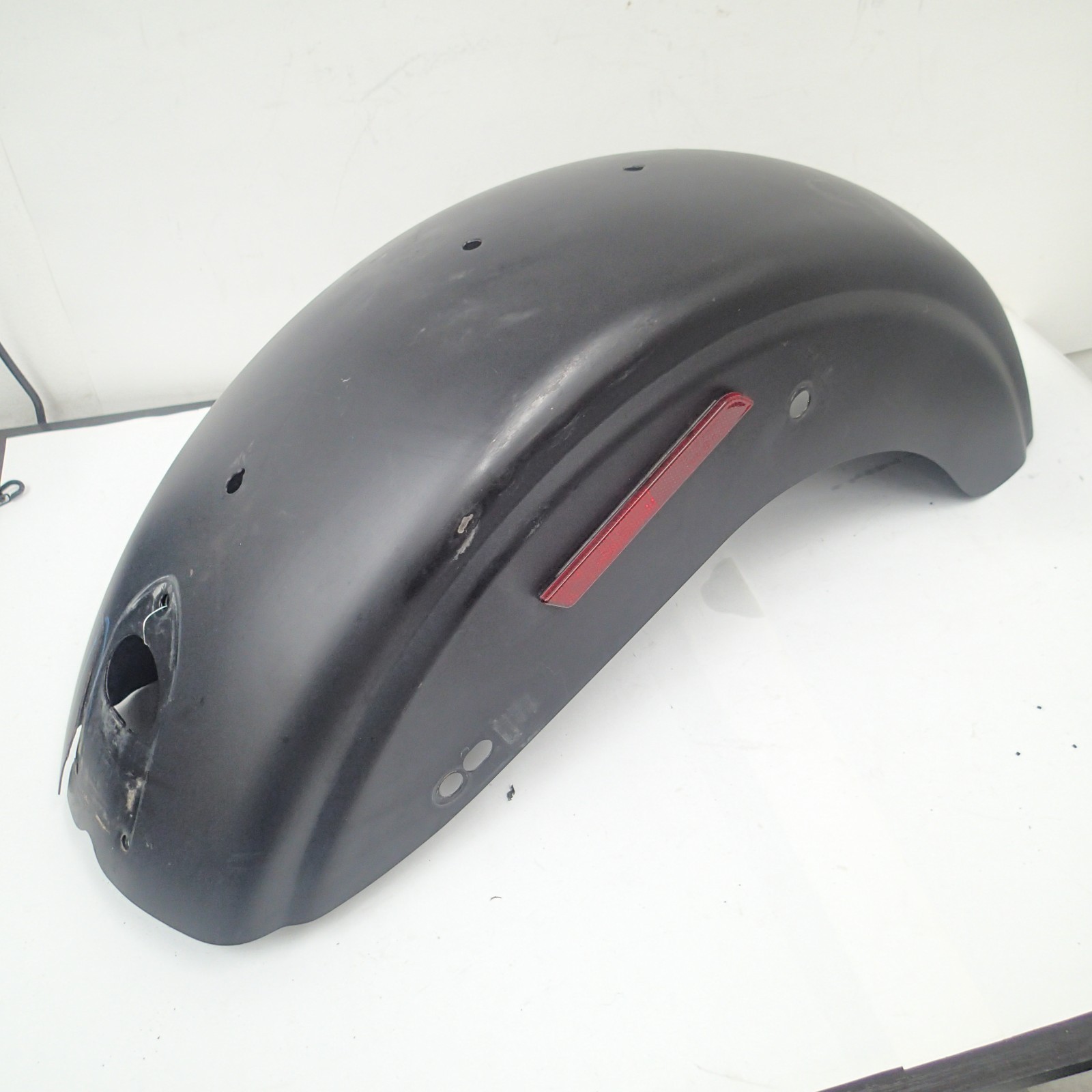 Harley Davidson OEM Fender FXDB Dyna Street Bob Part 60286-09BYM DAMAGE
