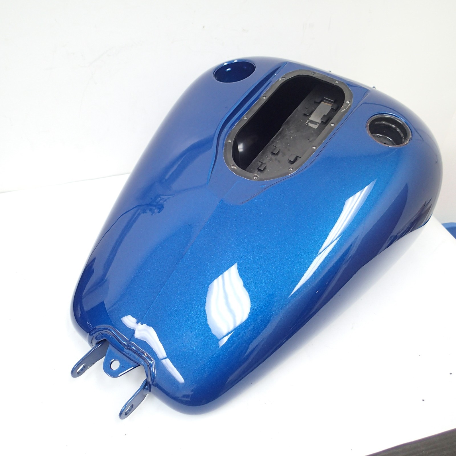 OEM genuine Harley Gas Tank 2006-2017 Dyna Models Blue 61593-10
