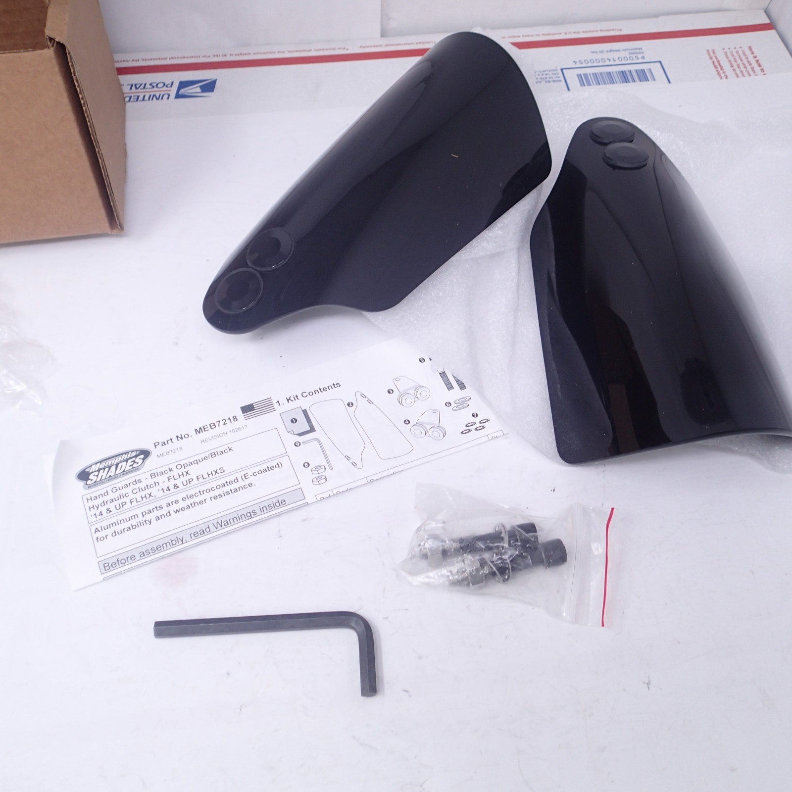 MEMPHIS SHADES MEB7218 Handguards for Harley-Davidson Street Glide Special F